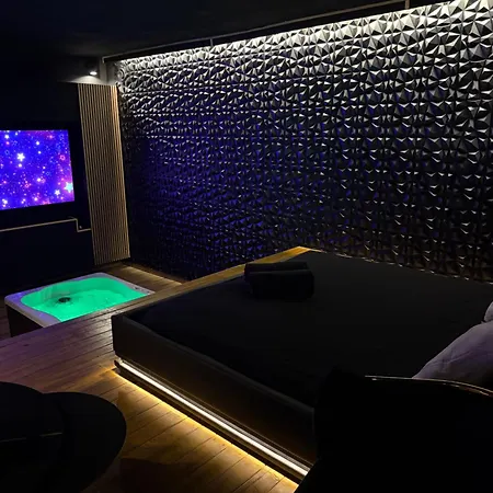 Mirage47spa - Private With Jacuzzi & Sauna In Apartmán Marbella